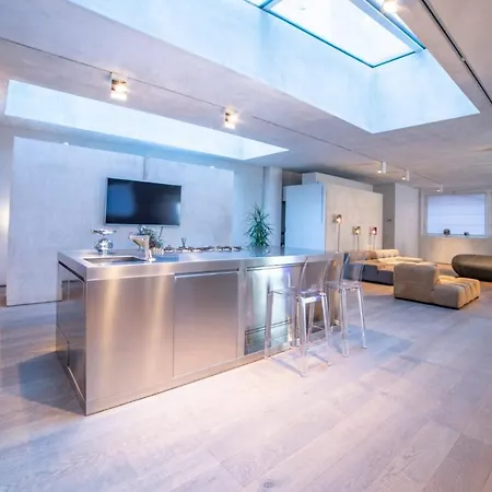 Stylish Loft Daire Milano